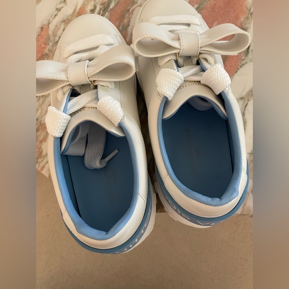 Shoes - Picture 4 of 14